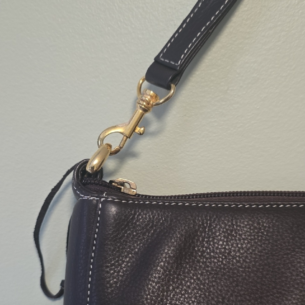 ILIA Black LEATHER Chic Shoulder Bag - Picture 2 of 5